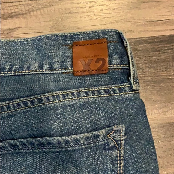 X2 Size 8 Medium Wash Boot Cut Jeans - Picture 5 of 10